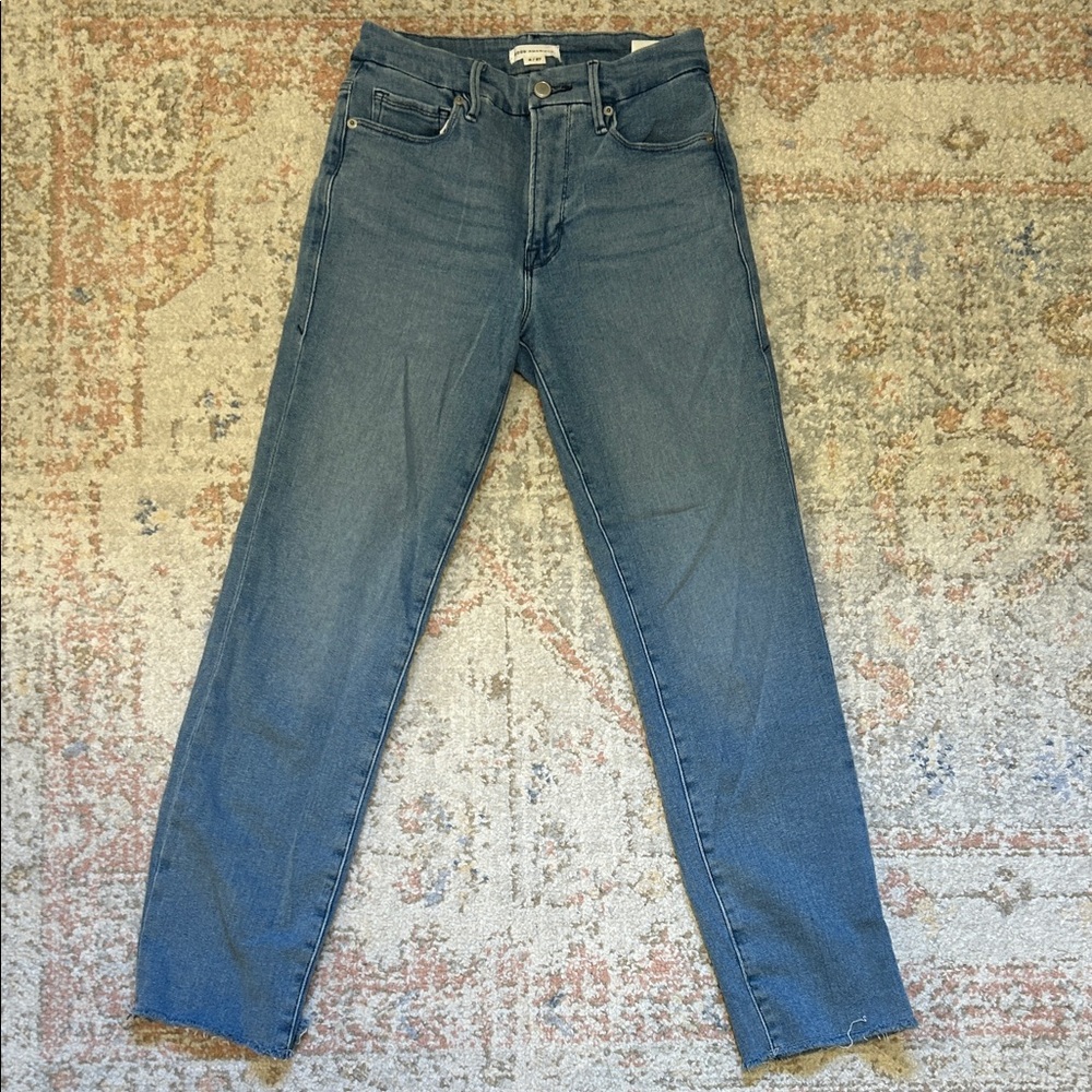 Good American Fits Everybody Cropped Straight Leg Jean